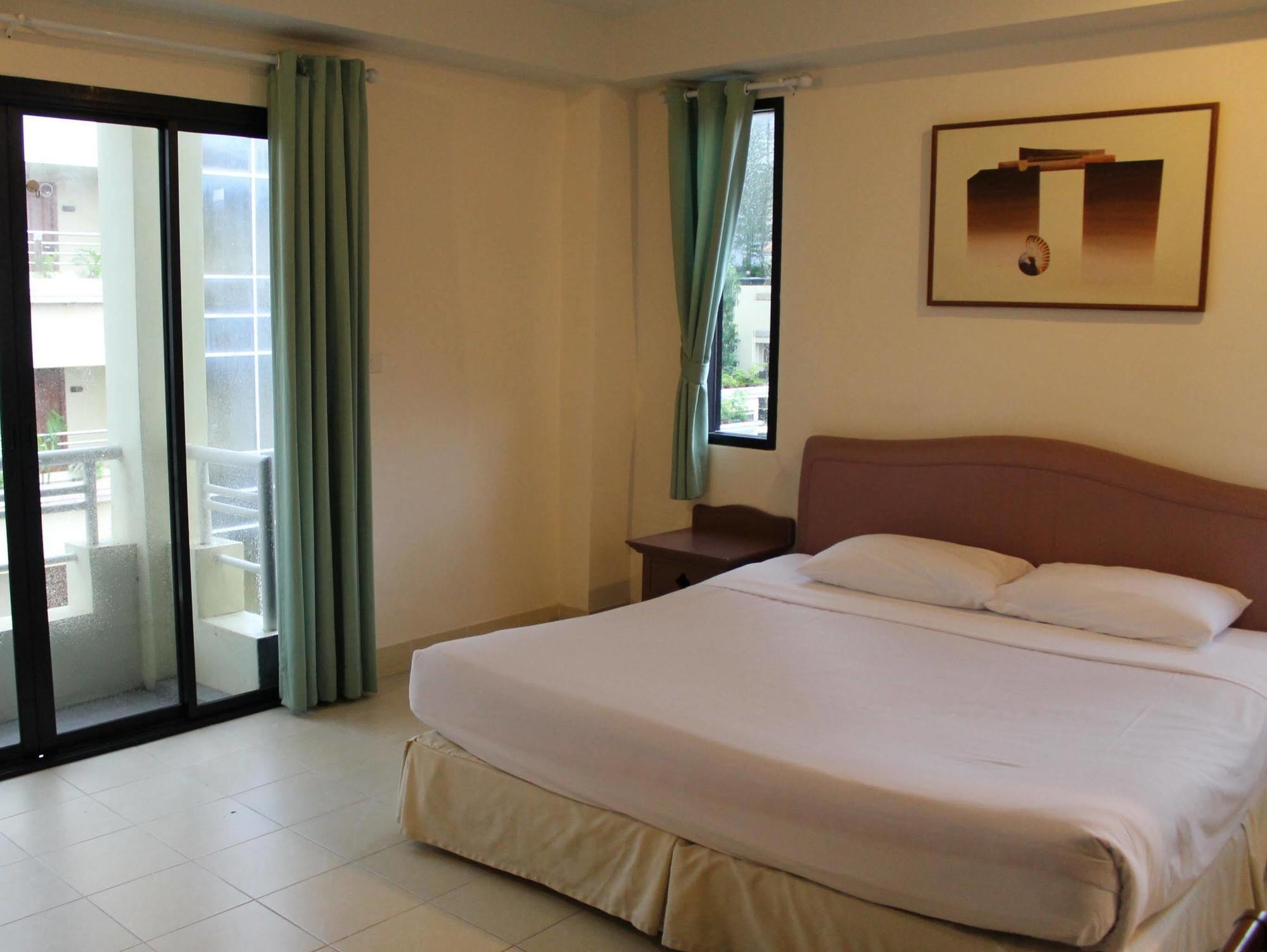The Corner Apartamento Patong Exterior foto